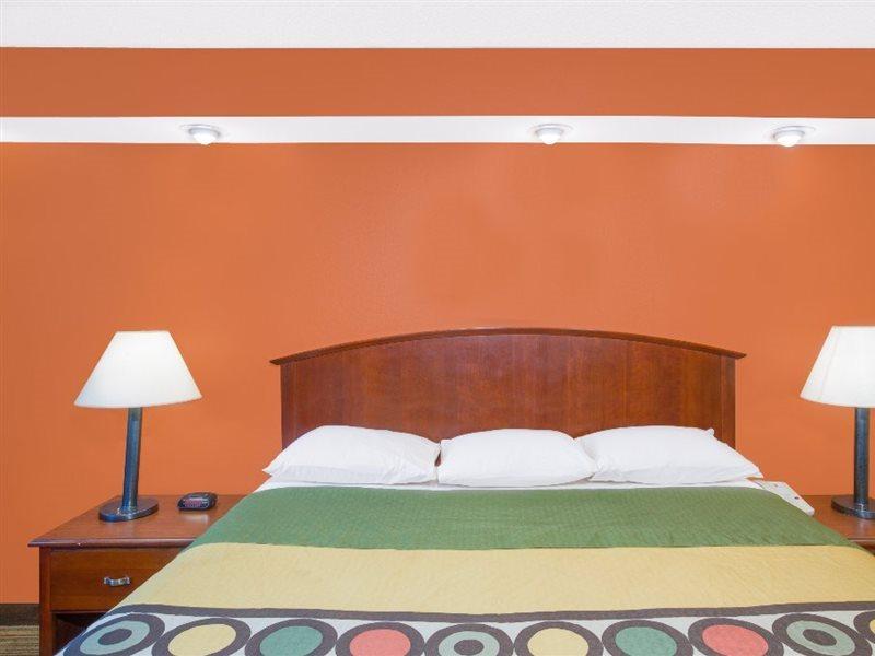 Coastal Inn & Suites Wilmington Bagian luar foto