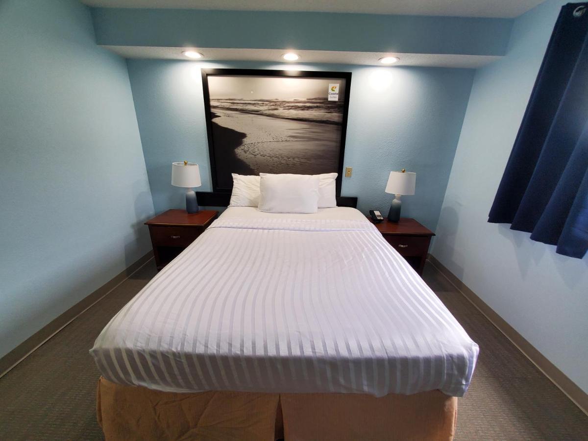 Coastal Inn & Suites Wilmington Bagian luar foto